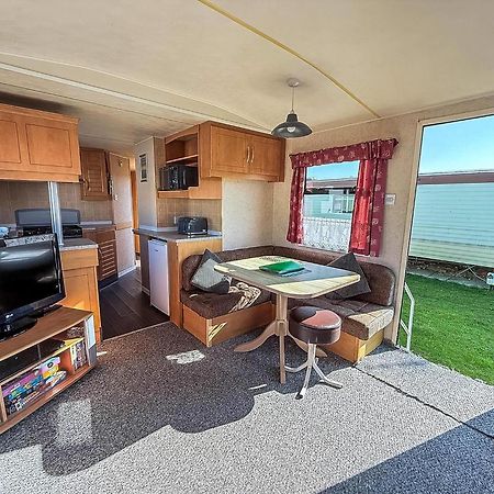 8 Berth Caravan With Free Wifi At Heacham Holiday Park In Norfolk Ref 21008E Экстерьер фото