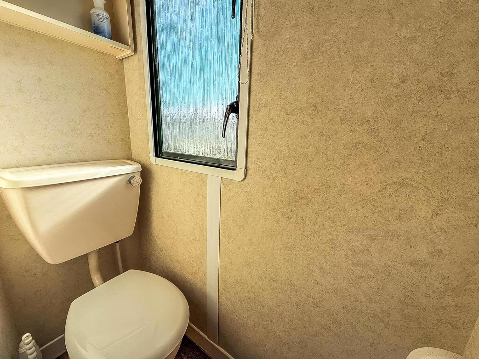 8 Berth Caravan With Free Wifi At Heacham Holiday Park In Norfolk Ref 21008E Экстерьер фото