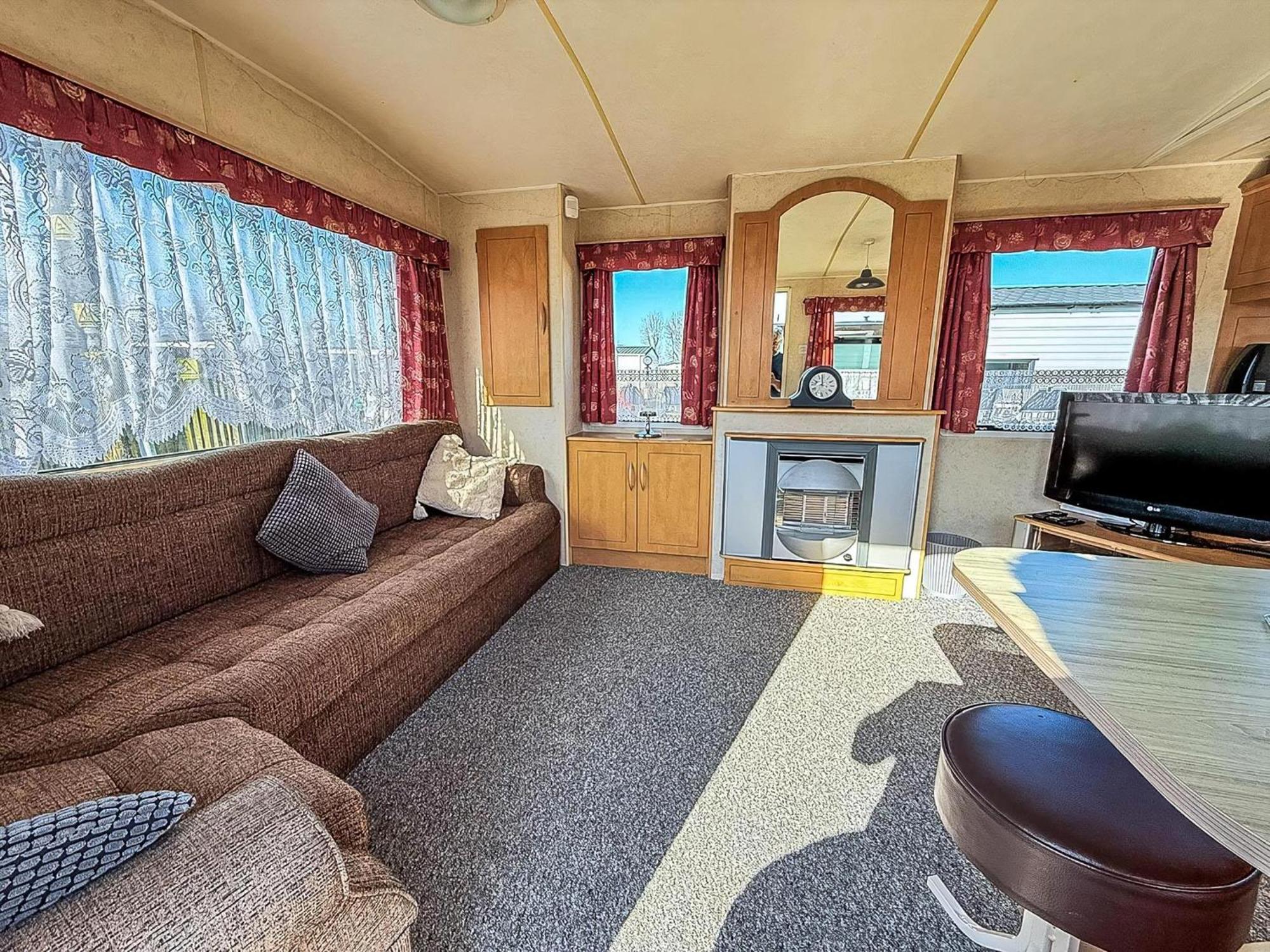 8 Berth Caravan With Free Wifi At Heacham Holiday Park In Norfolk Ref 21008E Экстерьер фото