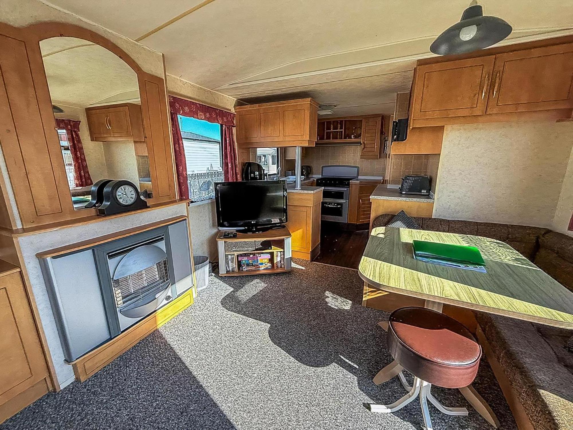 8 Berth Caravan With Free Wifi At Heacham Holiday Park In Norfolk Ref 21008E Экстерьер фото