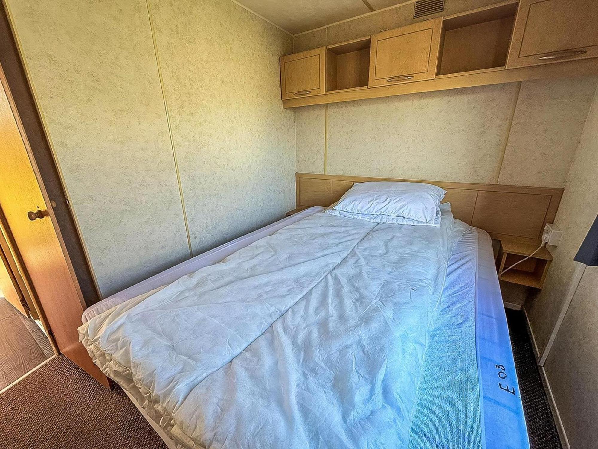 8 Berth Caravan With Free Wifi At Heacham Holiday Park In Norfolk Ref 21008E Экстерьер фото